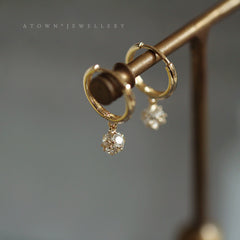 Minimal Pearl Hoop Earrings